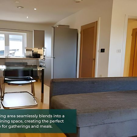 Cliffe Terrace 2Bed 2 Bath Free Parking Space Chatham  Bagian luar foto